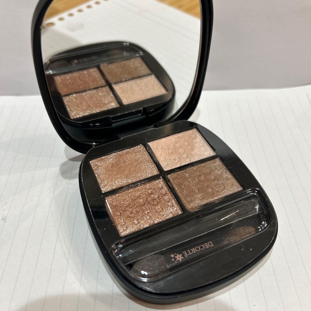 DECORTÉ クリスマスコフレ　スキンシャドウ　デザイニングパレット 08
