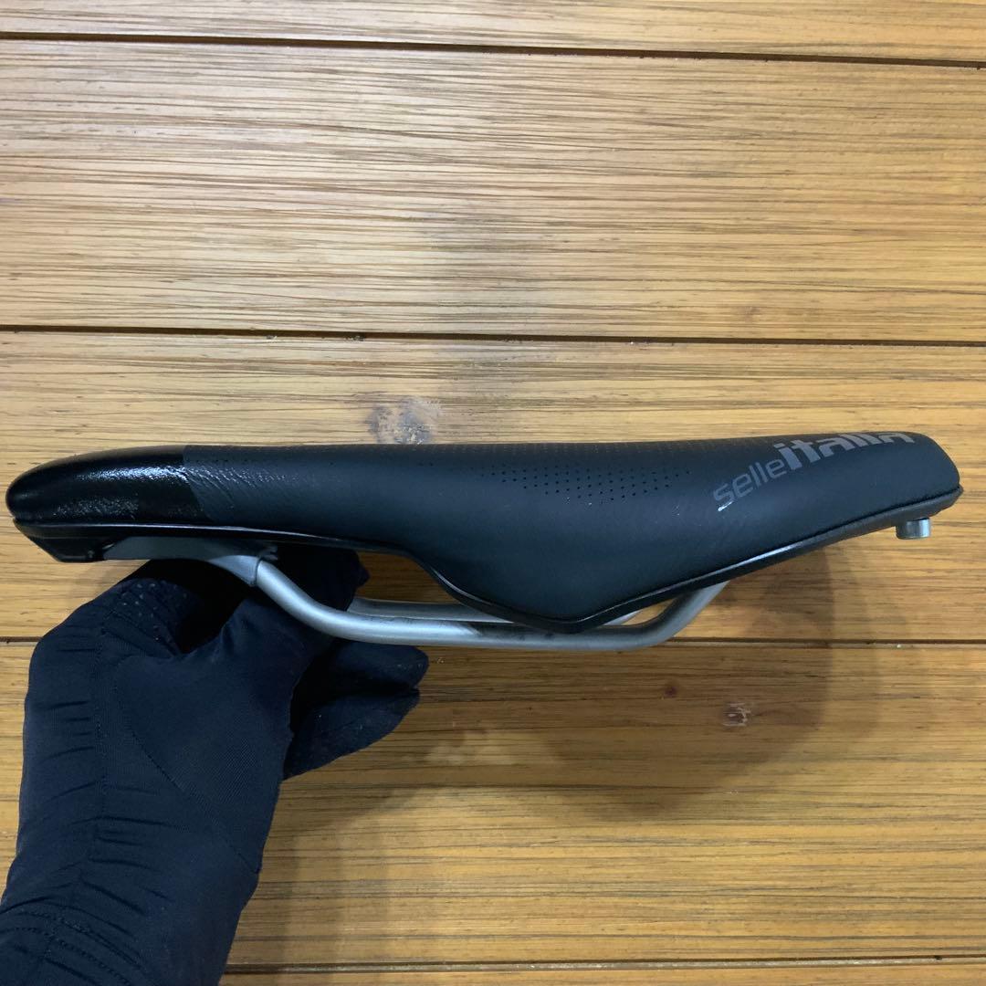 SelleItalia WATT GEL TI316 SUPERFLOWサドル