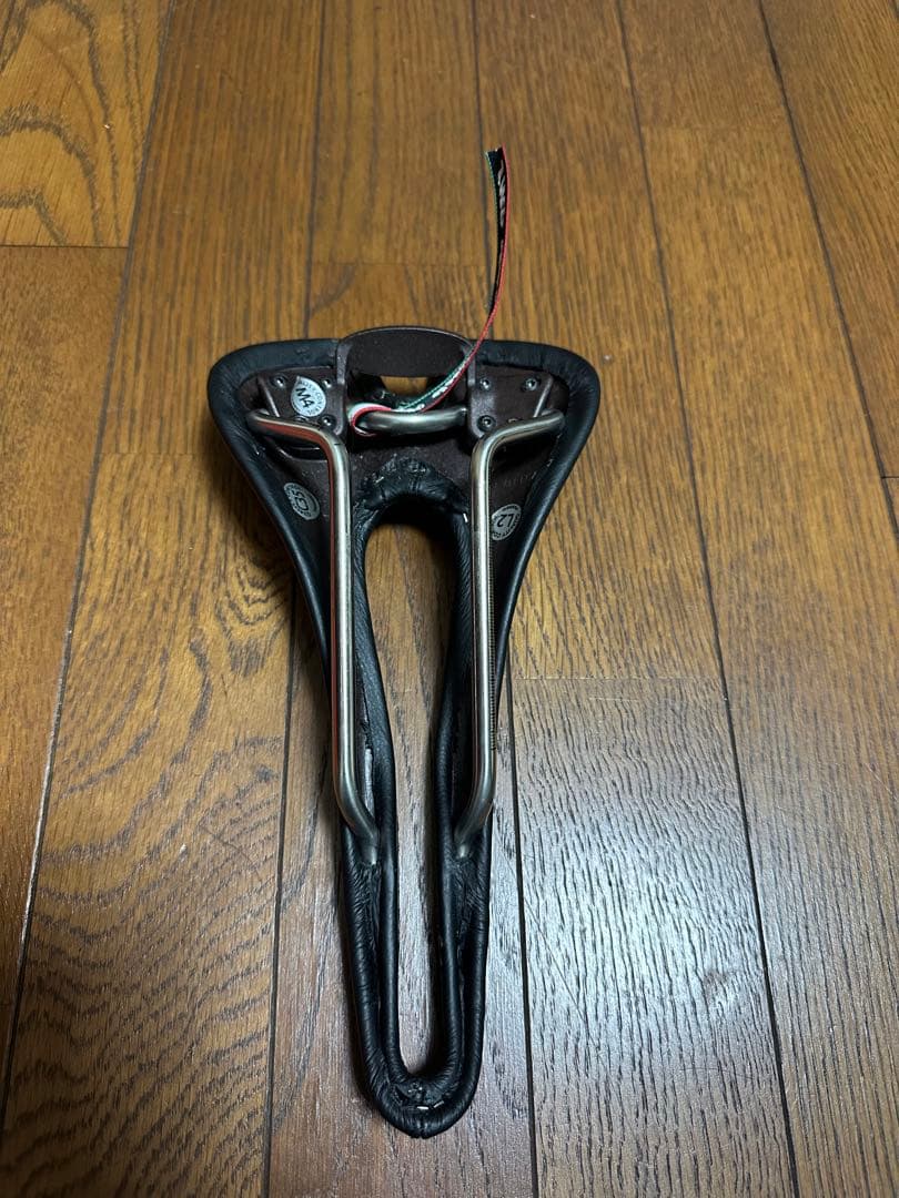 （中古品）Selle SMP FORM Q2-BK ブラックサドル
