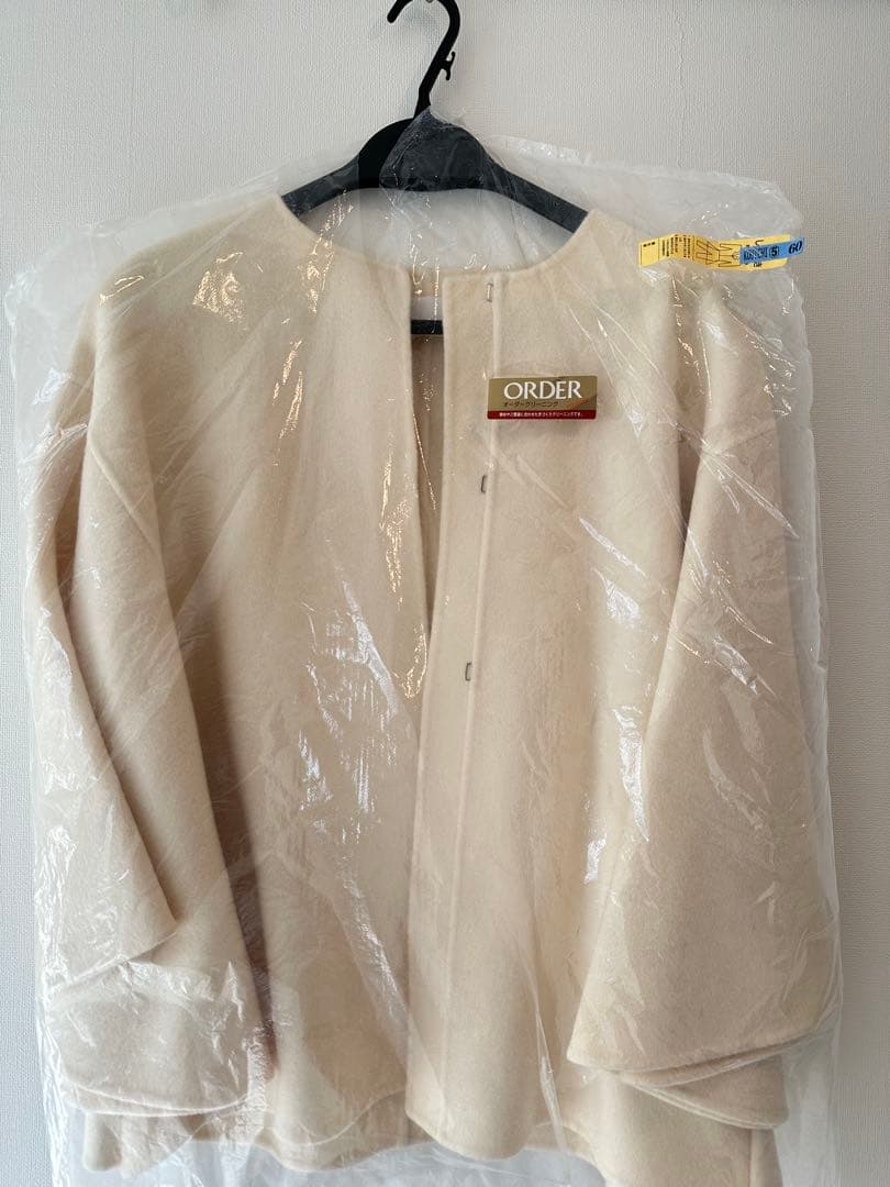 定価5.8万【mid】m-premier ノーカラーフレアケープコート