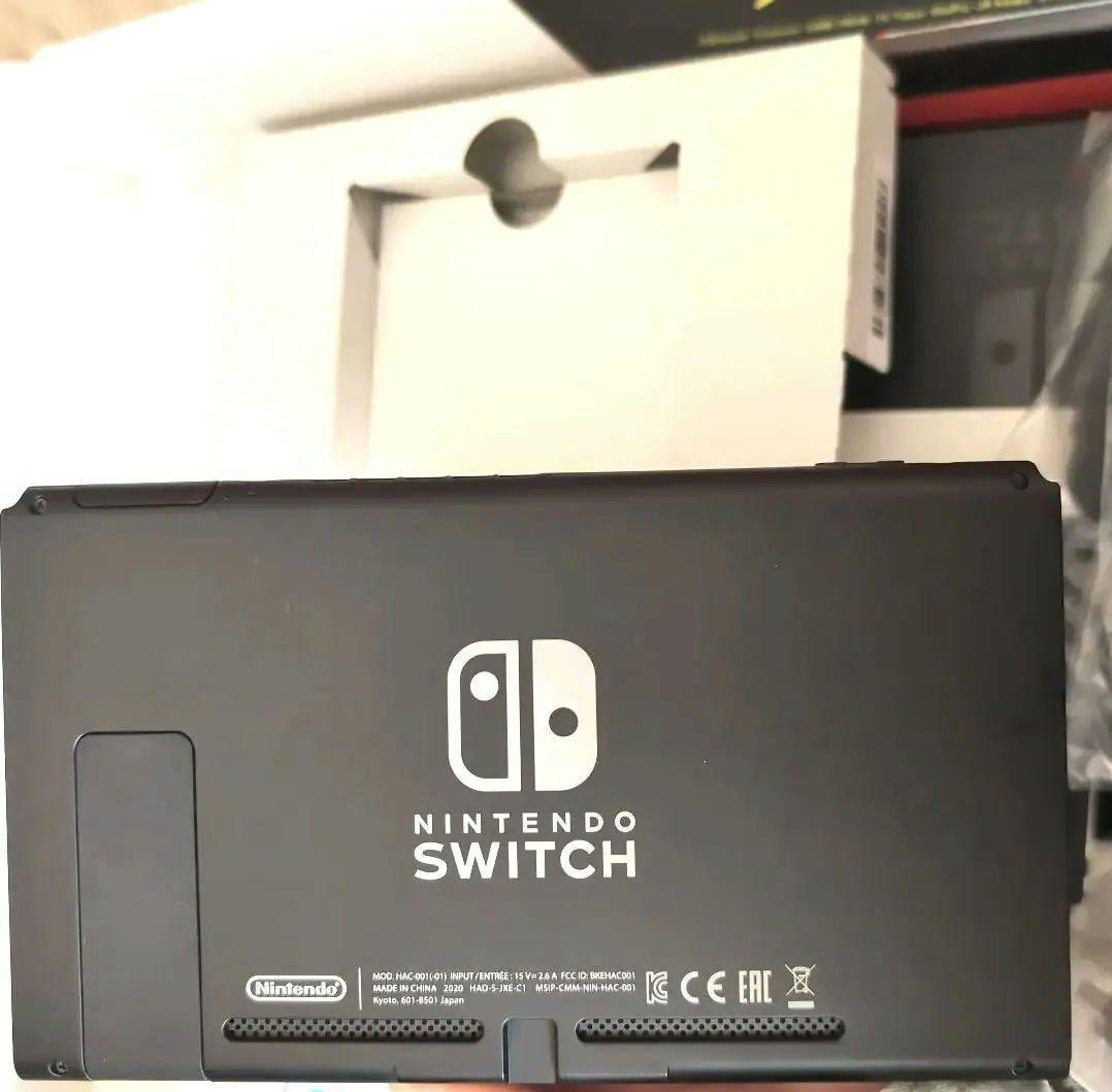 Nintendo Switch 一式　ニンテンドースイッチ　ピカチュウポーチ