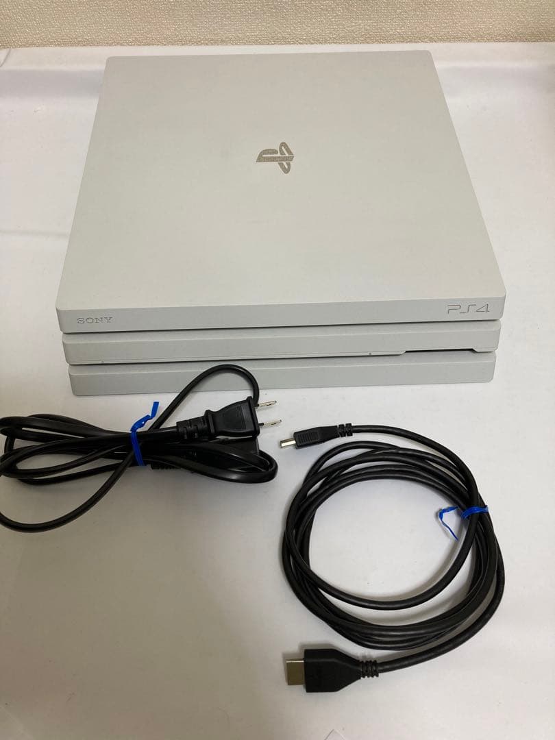 PlayStation 4 Pro グレイシャー・ホワイト CUH-7000BB