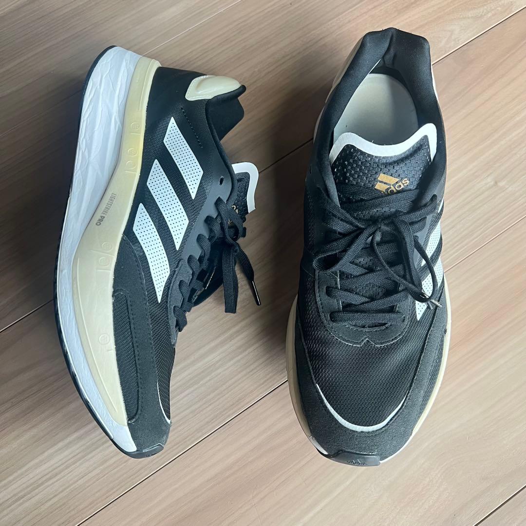 adidas ブラックランニングシューズ アディゼロ ボストン 10