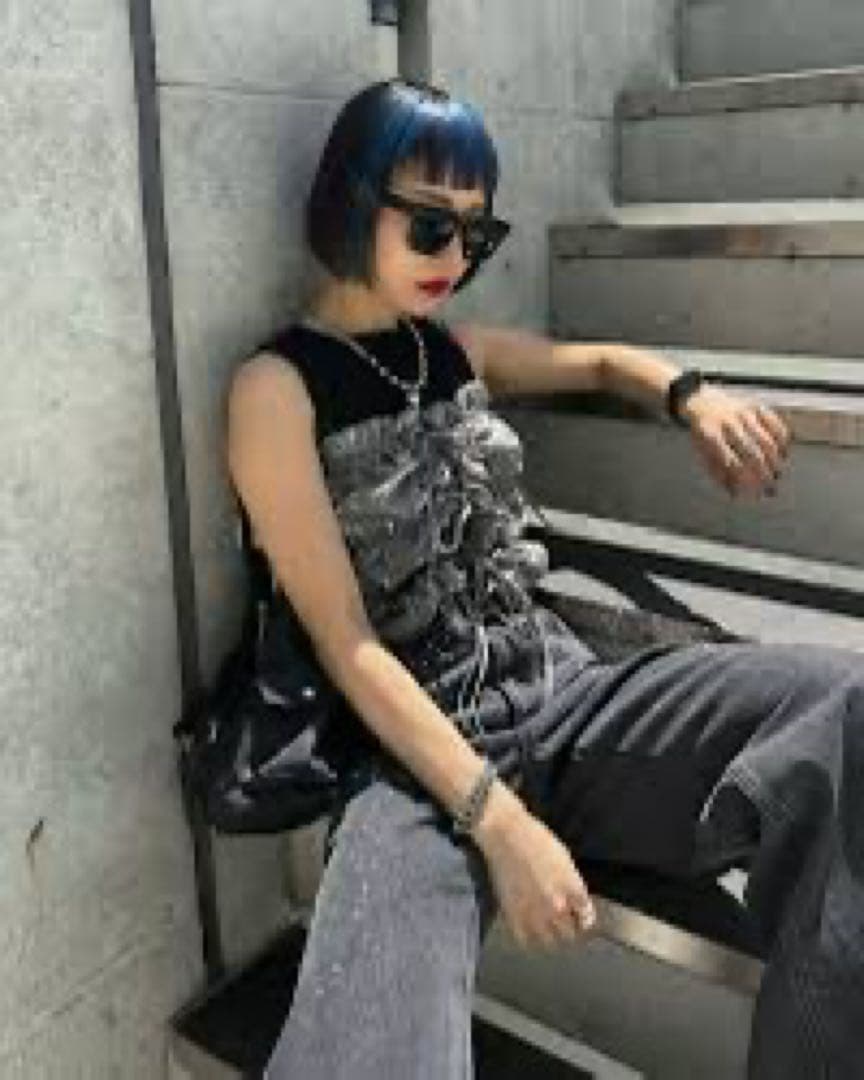 タグ付き　PAGEBOY hinechi ひねち　グロッシー　ビスチェ　シルバー