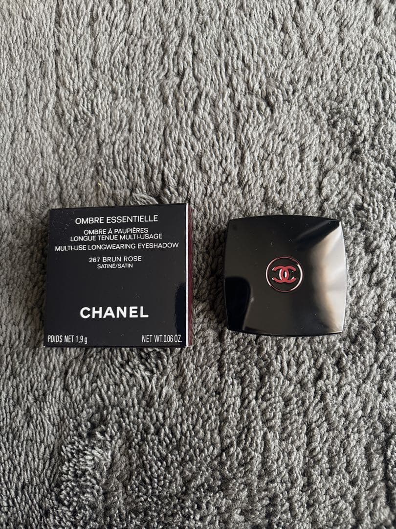 CHANELオンブルエサンシエル 267 ブランローズ 限定　美品