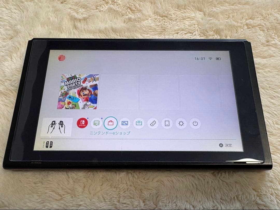【フィルムあり・少しヤケ・】Nintendo Switch 本体のみ　未対策機