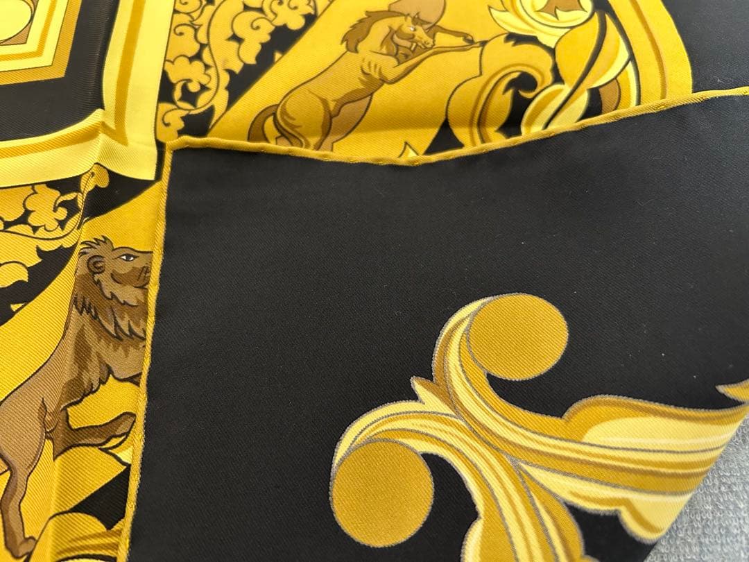 HERMÈS エルメス　カレ90 シルクスカーフ　フランス製　正規品