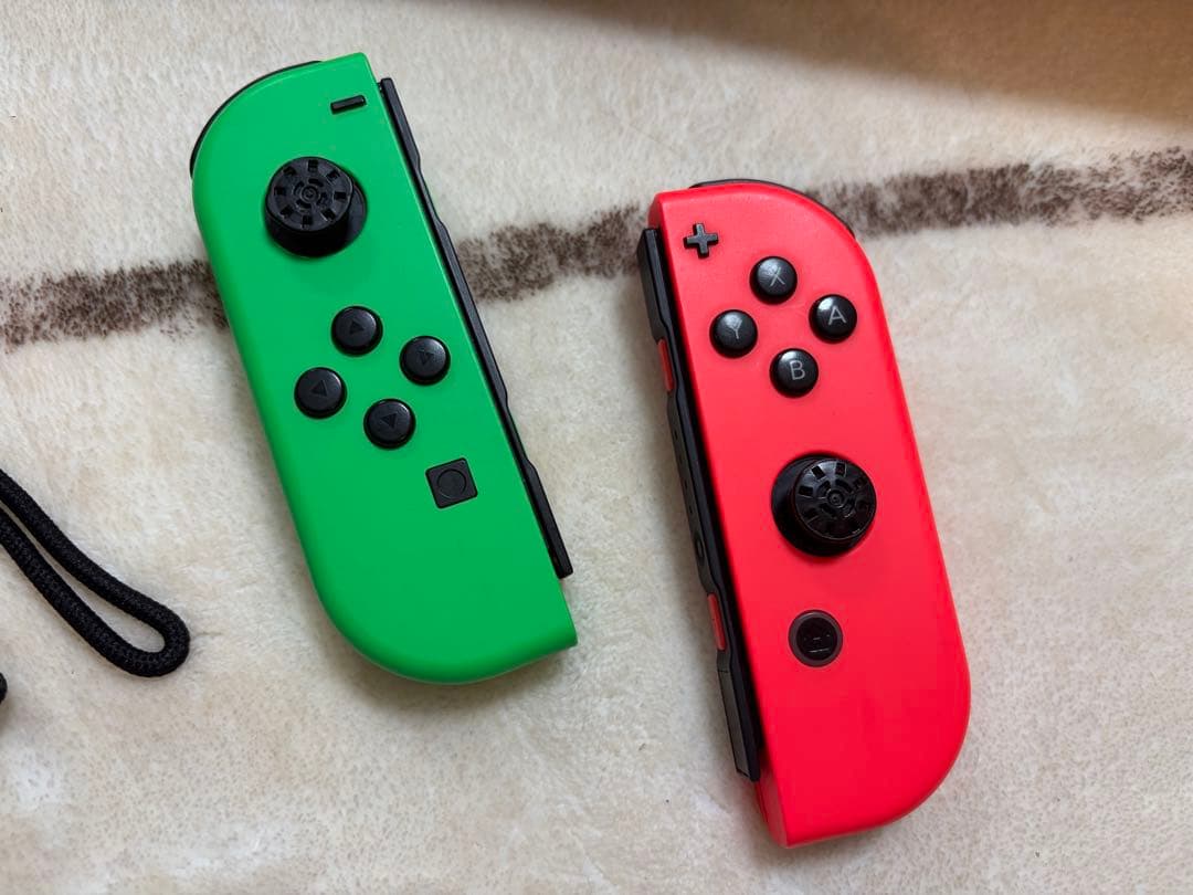 Nintendo Switch 本体 赤・青・緑ジョイコン