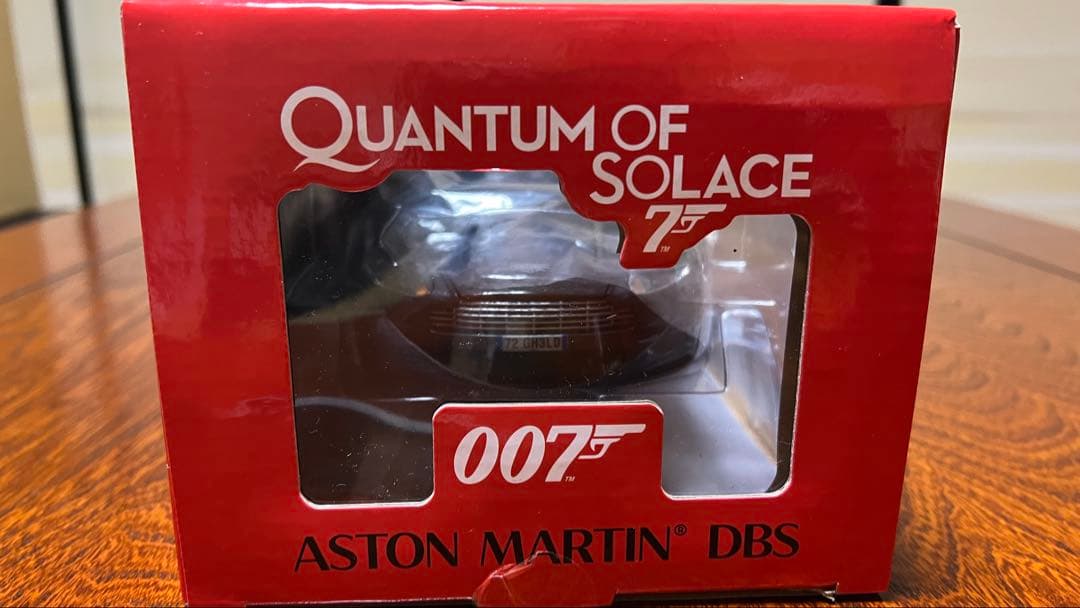 007 慰めの報酬　1/18 アストンマーチンDBS 美品