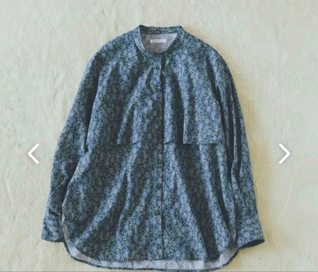 「暮らしに、ときめき」大人のための柄ブラウス / ネイビー 長袖ブラウス