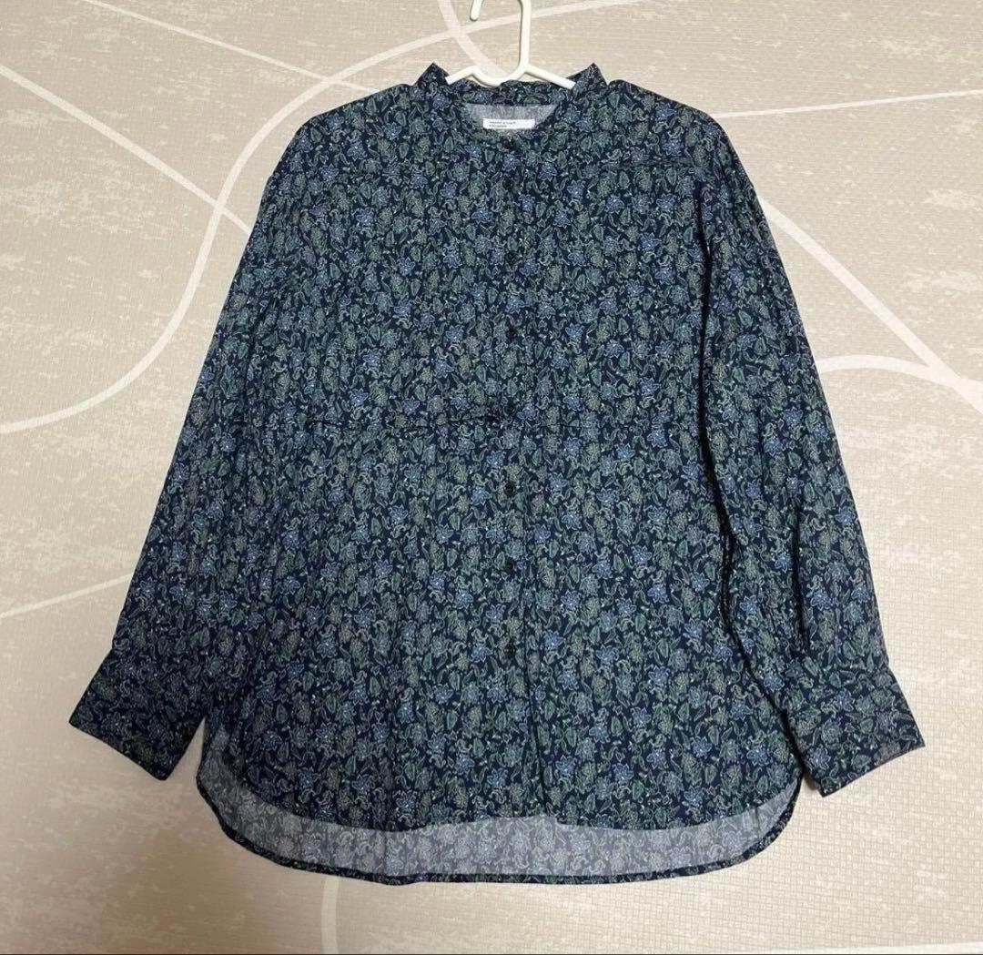 「暮らしに、ときめき」大人のための柄ブラウス / ネイビー 長袖ブラウス