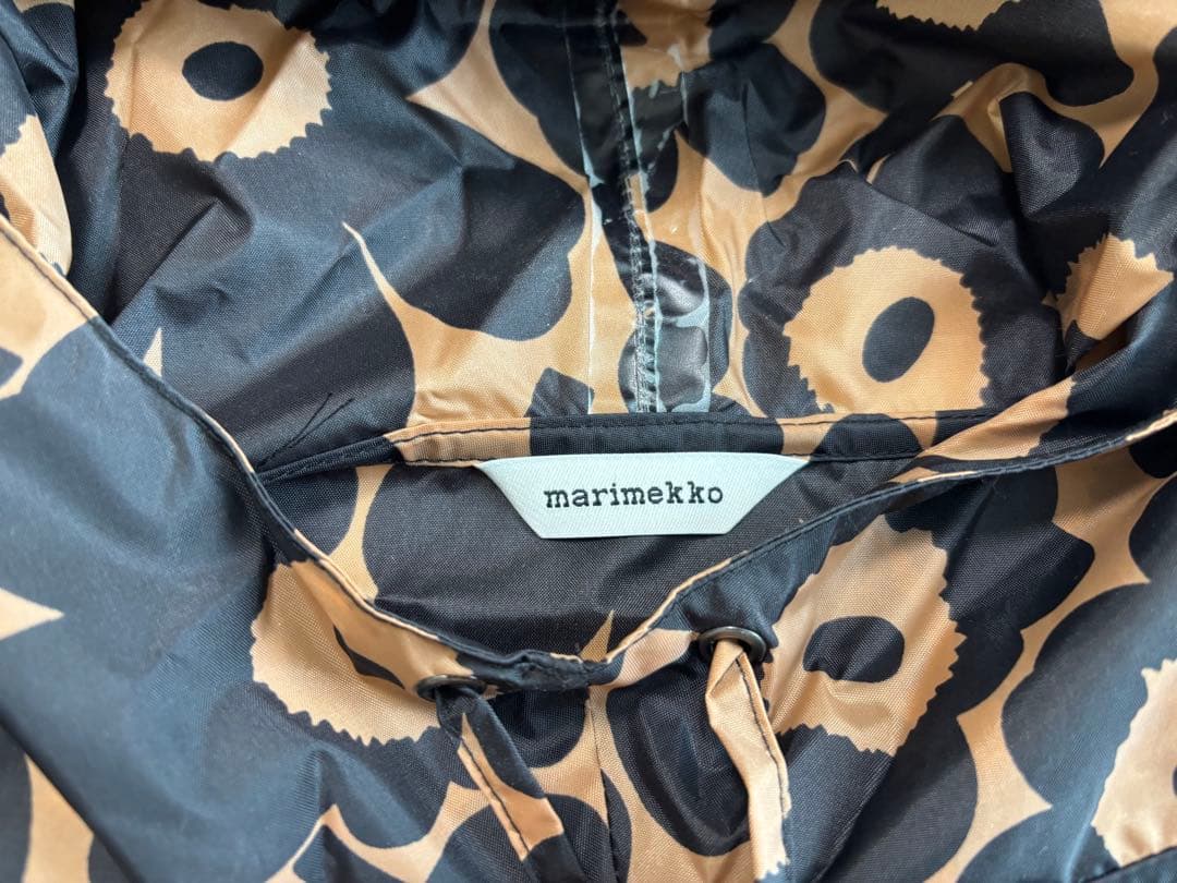 marimekko フラワーパターン レインコート