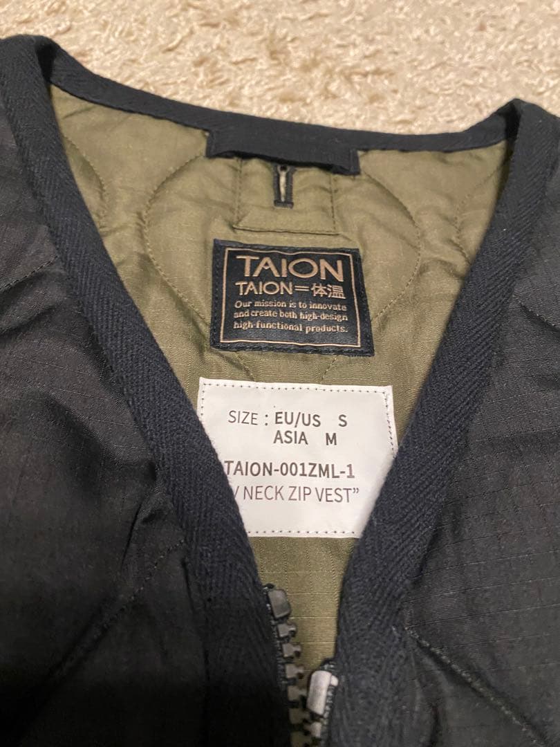 TAION(タイオン) ミリタリー Vネックジップ ダウンベスト