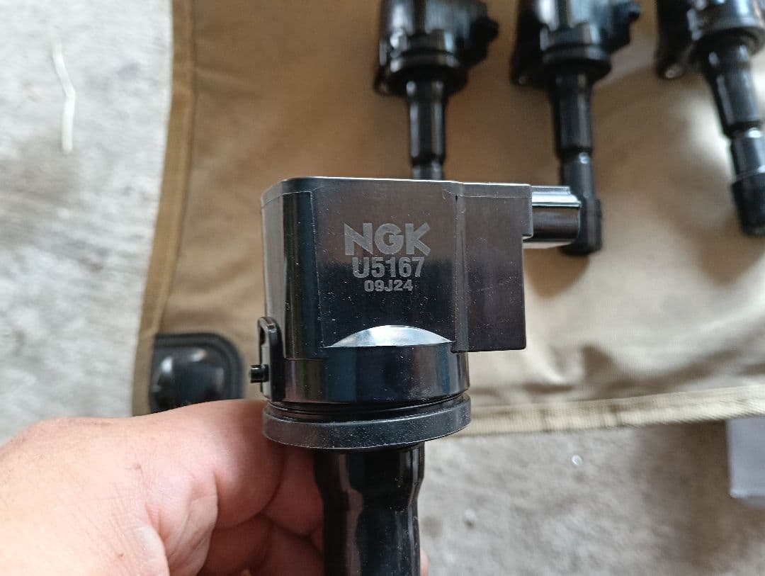 NGK GE6フィット1.3L ほぼ新品