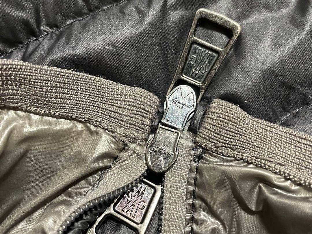 k*m様 モンクレール MONCLER GERS ライトダウンベスト 2 ジレ