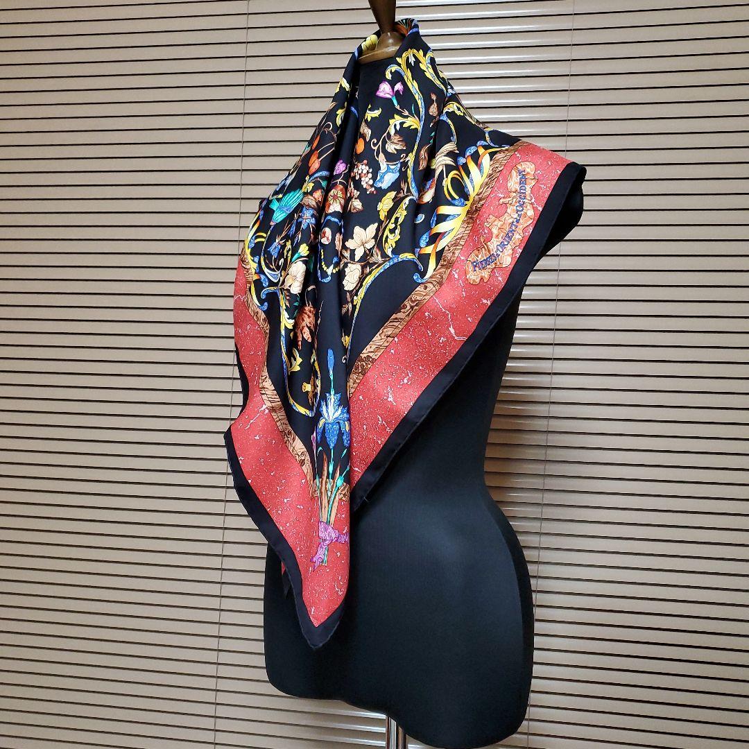 HERMES カレ90 スカーフ　東洋の石と西洋の石細工　美品
