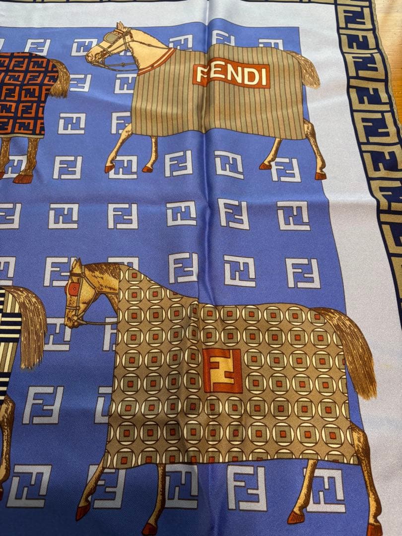 FENDI フェンディ　シルク　大判スカーフ　ブルー系　馬柄