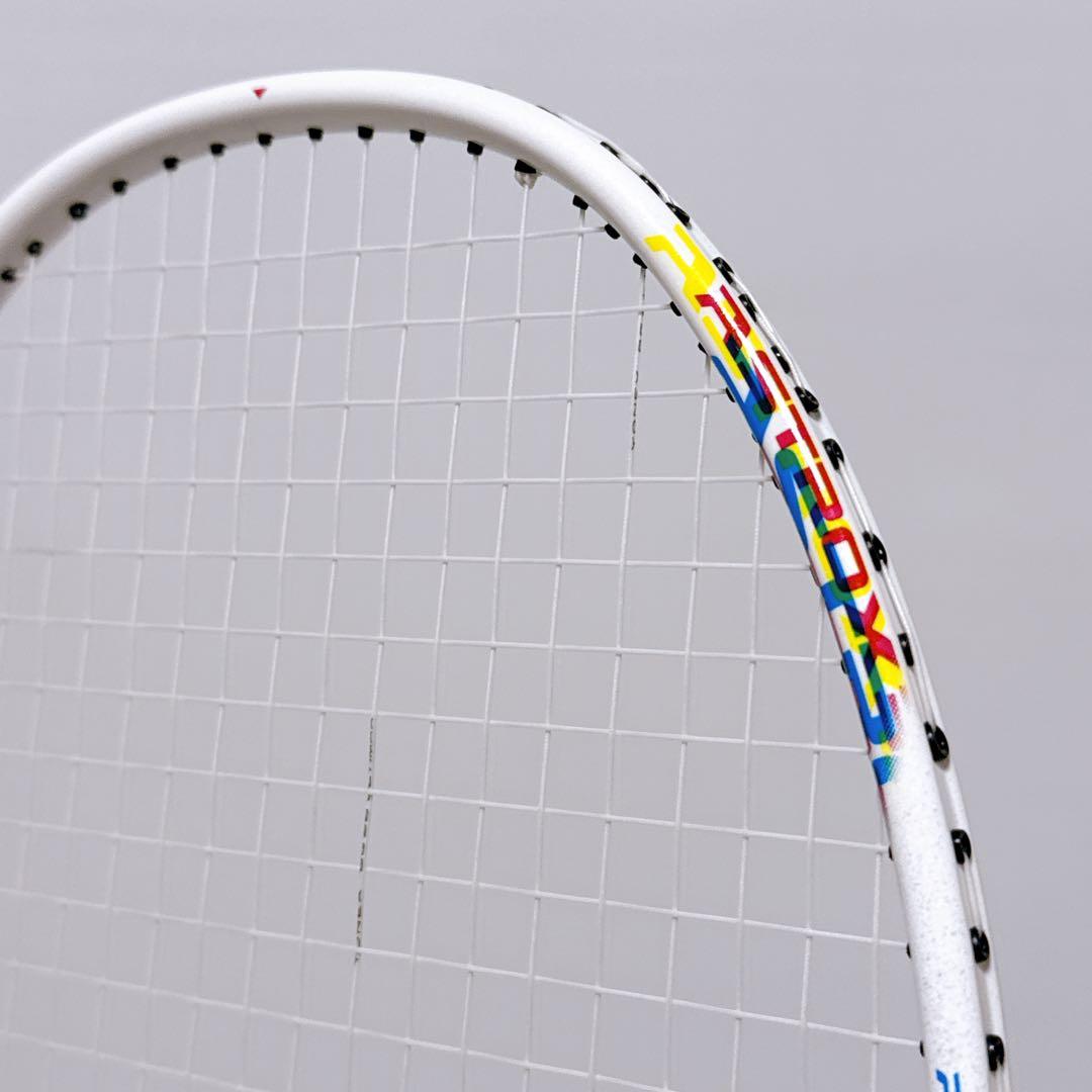 【美品】YONEX ヨネックス バドミントンラケット ASTROX 33