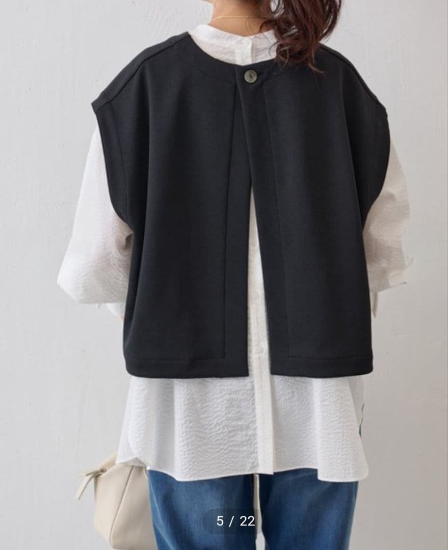ビアズリー　ムーンライクショートベスト　ブラック　バックボタン付き