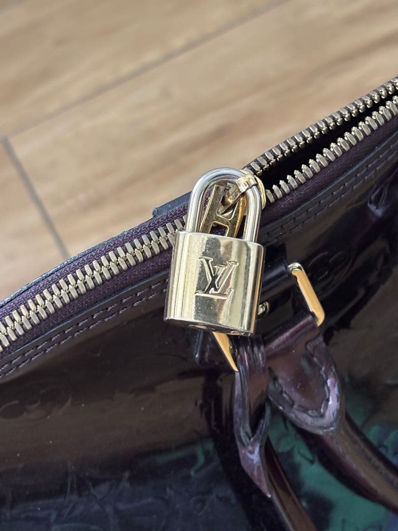 Louis Vuitton ダークブラウン バッグ