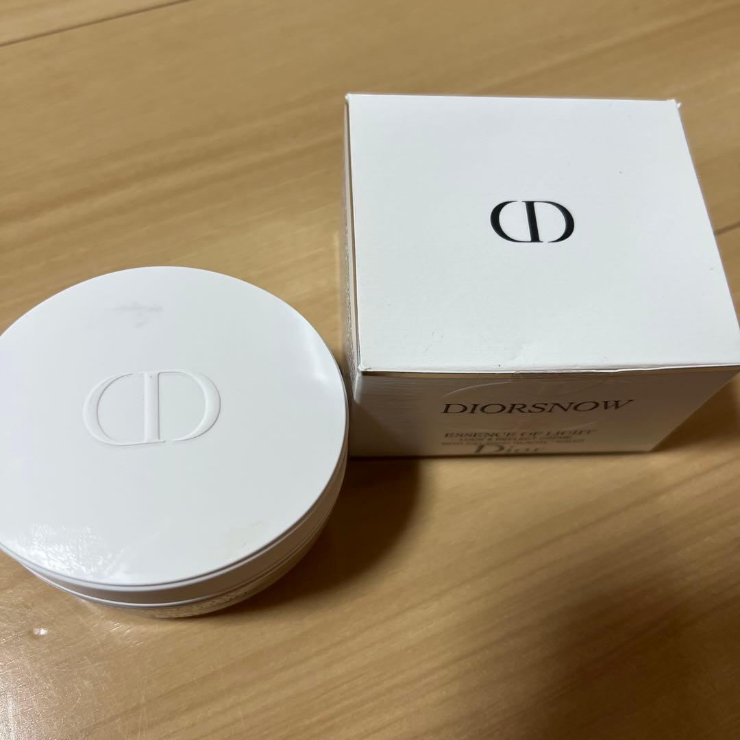 DIOR ESSENCE OF LIGHT 新品未使用