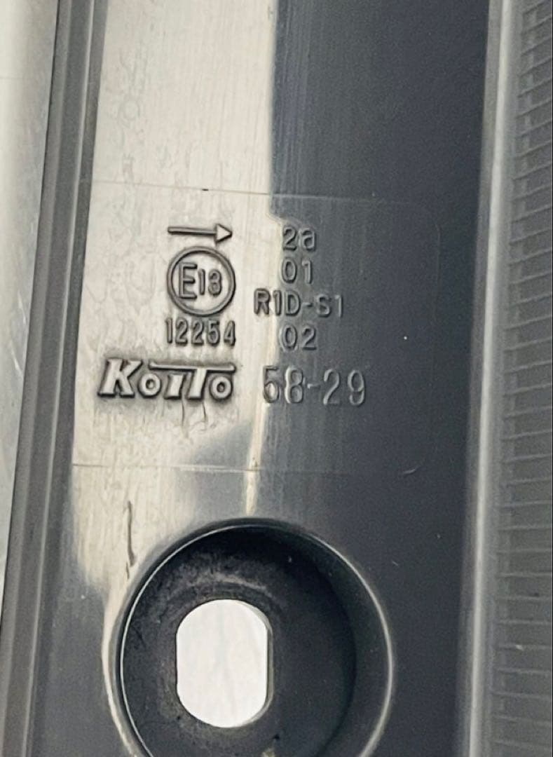 ヴェルファイア20系 右 テールライト テールランプ 右 KOITO 58-29