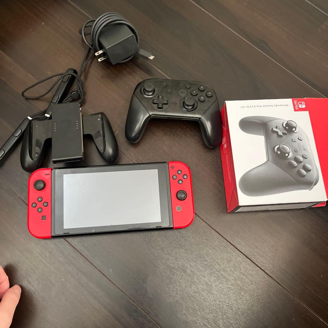 r*n様 Nintendo Switch 本体 黒プロコントローラー セット充電