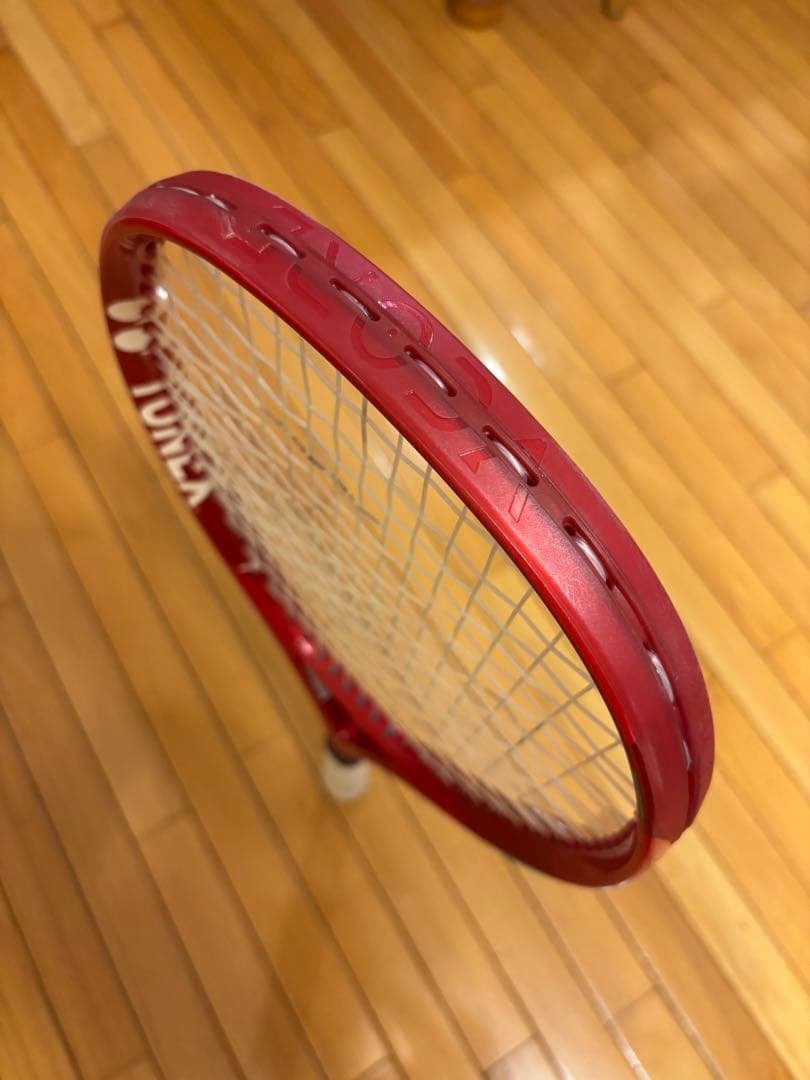 【美品】YONEX VCORE 2026 100㌅ 300㌘ G2