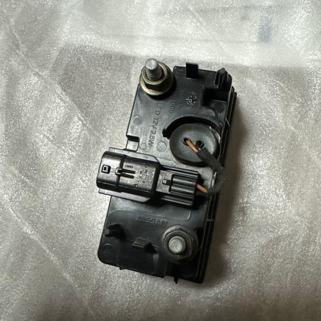 Ｅ13ノートNISMO 純正バックフォグLED 美品