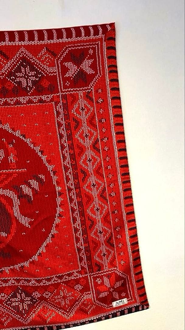 エルメス HERMES スカーフ カレ90 暖炉のそばで 赤
