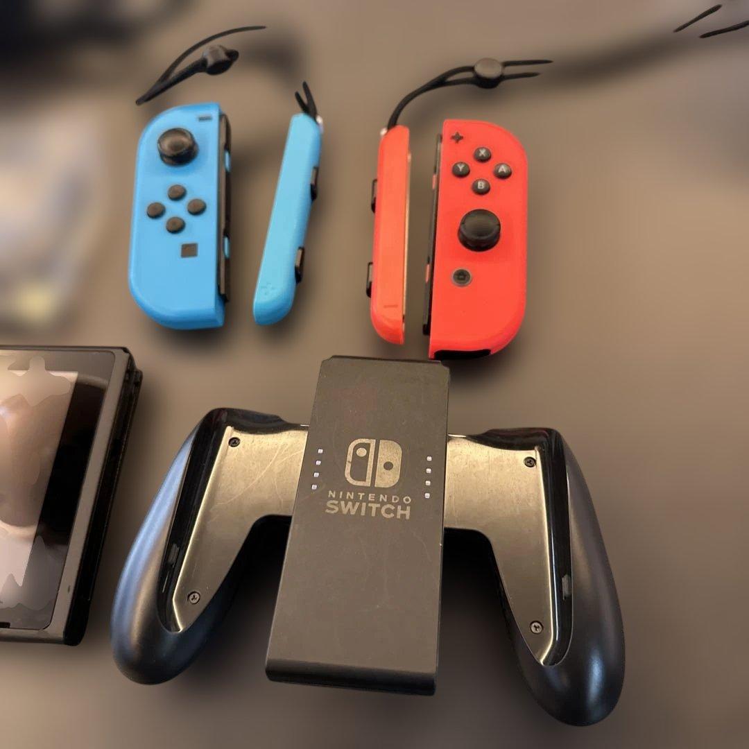Nintendo Switch 本体 青/赤 付属品あり