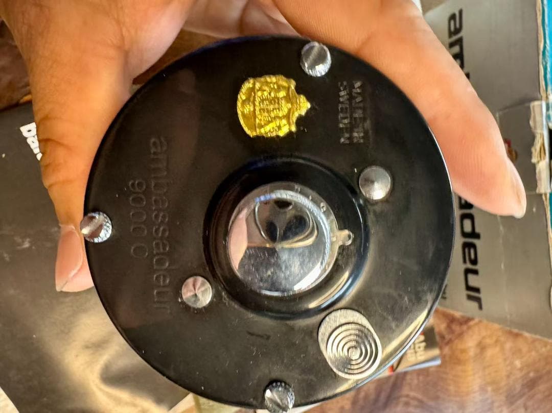 ABU ambassadeur 9000C 未使用保管品 箱付き 保証カード付き