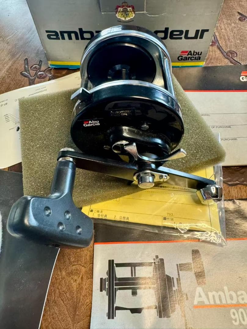 ABU ambassadeur 9000C 未使用保管品 箱付き 保証カード付き