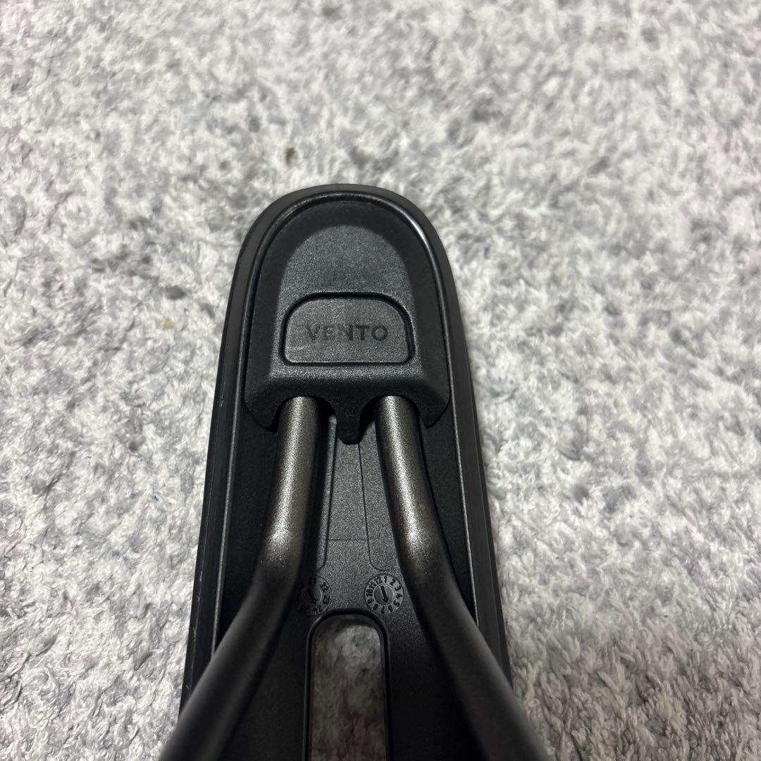 Fizik Vento Antares R3 サドル