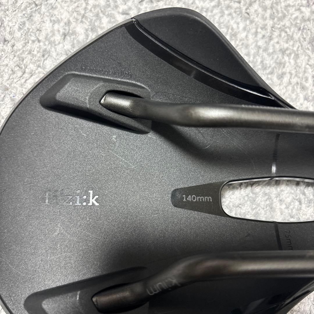 Fizik Vento Antares R3 サドル