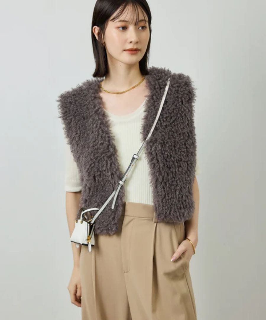ROPÉ フェイクファージレベスト
