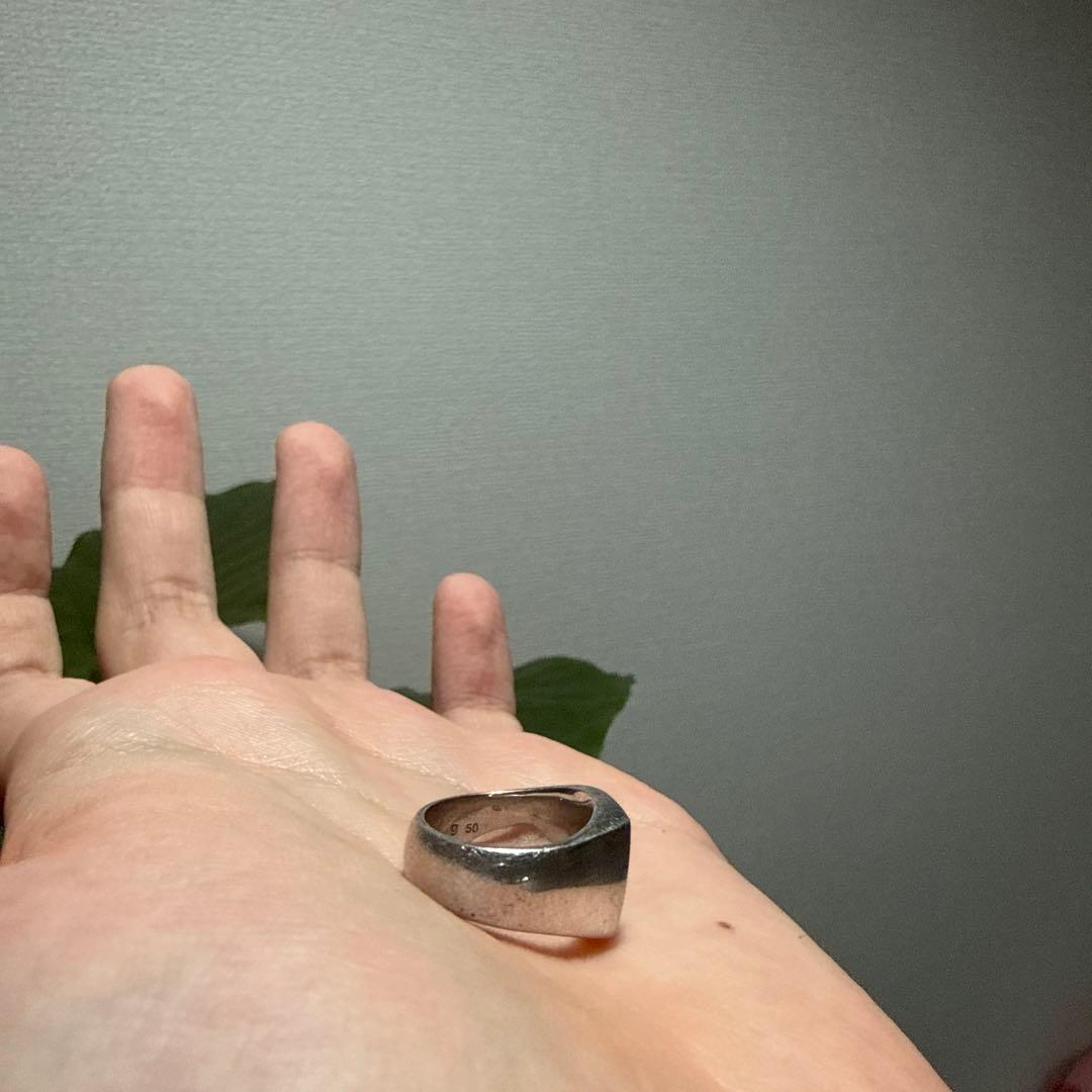アクセサリー TOM WOOD CUSHION WHITE MOP RING