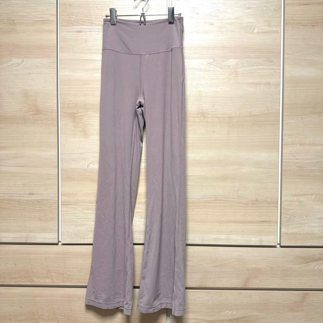 ルルレモン　フレアパンツ　Sサイズ