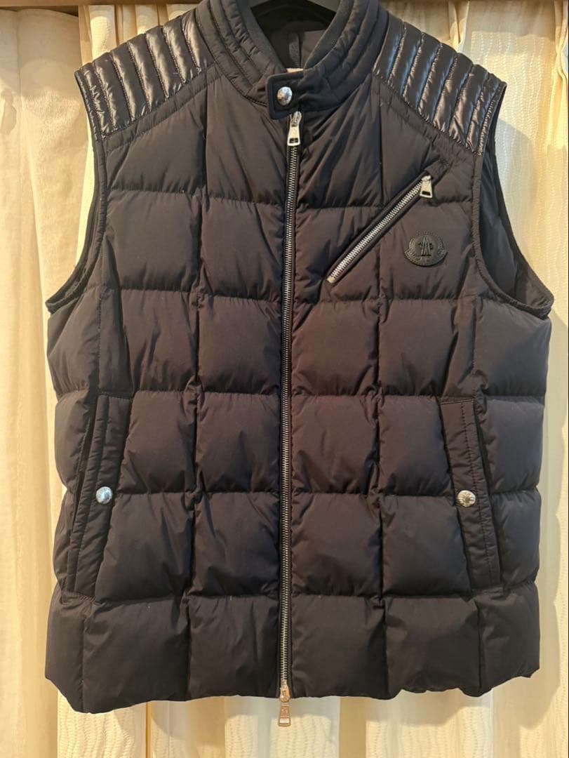 【美品】モンクレール ダウンベスト ブラック HOLSTEINER GILET