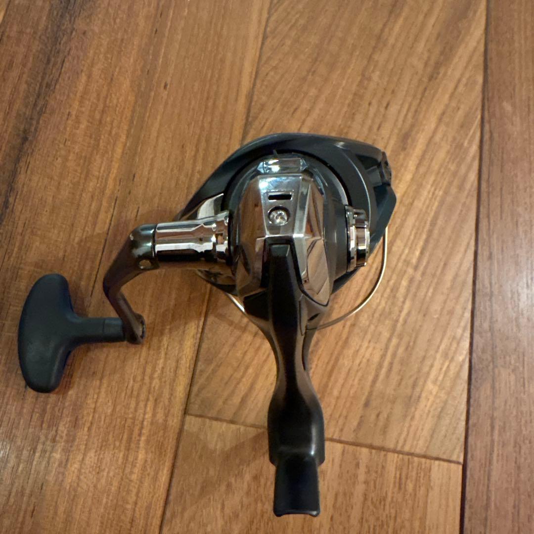 シマノ　サハラ　4000XG スピニングリール　サーフ　シーバス