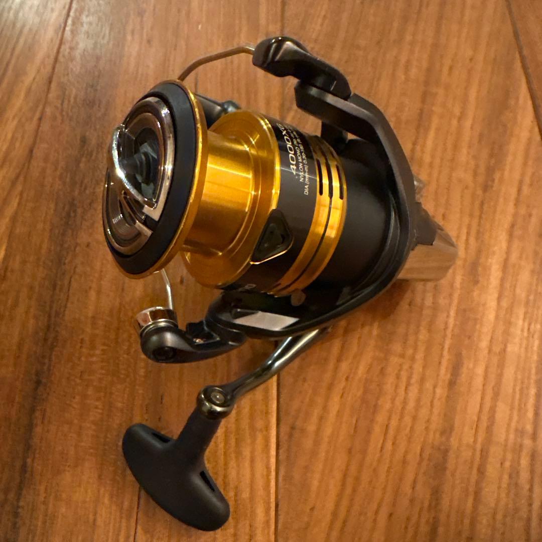 シマノ　サハラ　4000XG スピニングリール　サーフ　シーバス