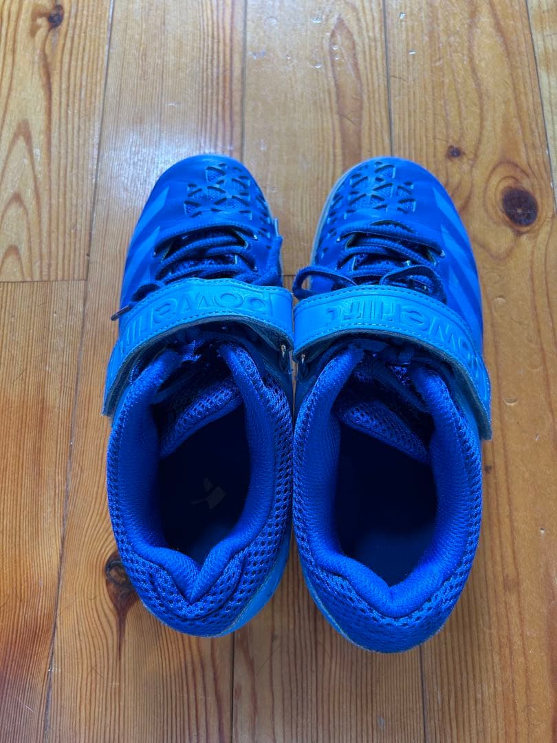 ☆激安☆リフティングシューズ　adidas