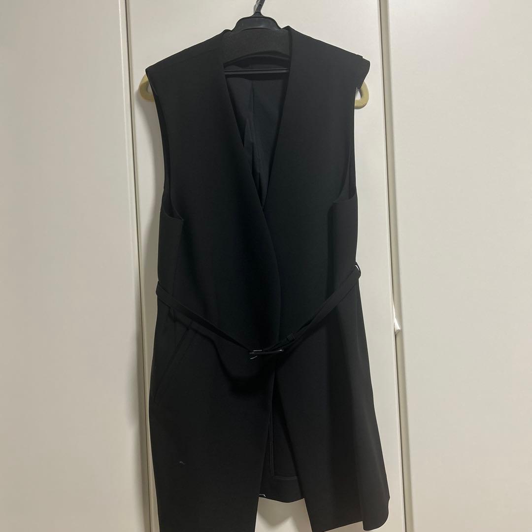 PLST 黒　ストレッチツイルベルテッドジレ　M