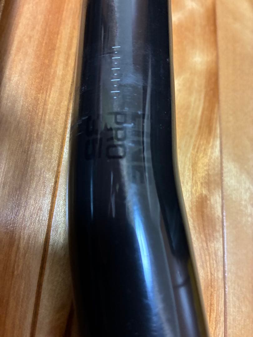 Bontrager&OnOFFカーボンライザーバーセットODI VANSグリップ