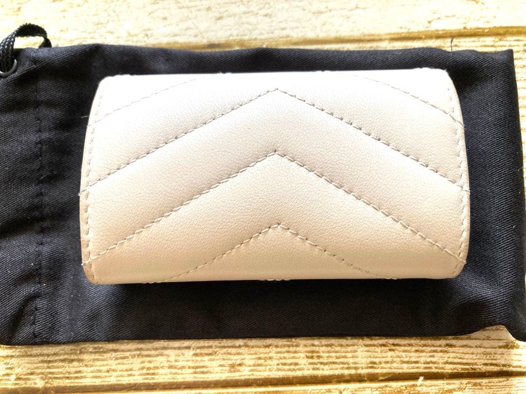 Saint Laurent YSLモノグラムキーケース クリームホワイト