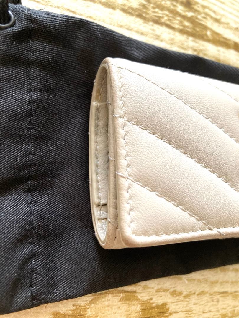 Saint Laurent YSLモノグラムキーケース クリームホワイト