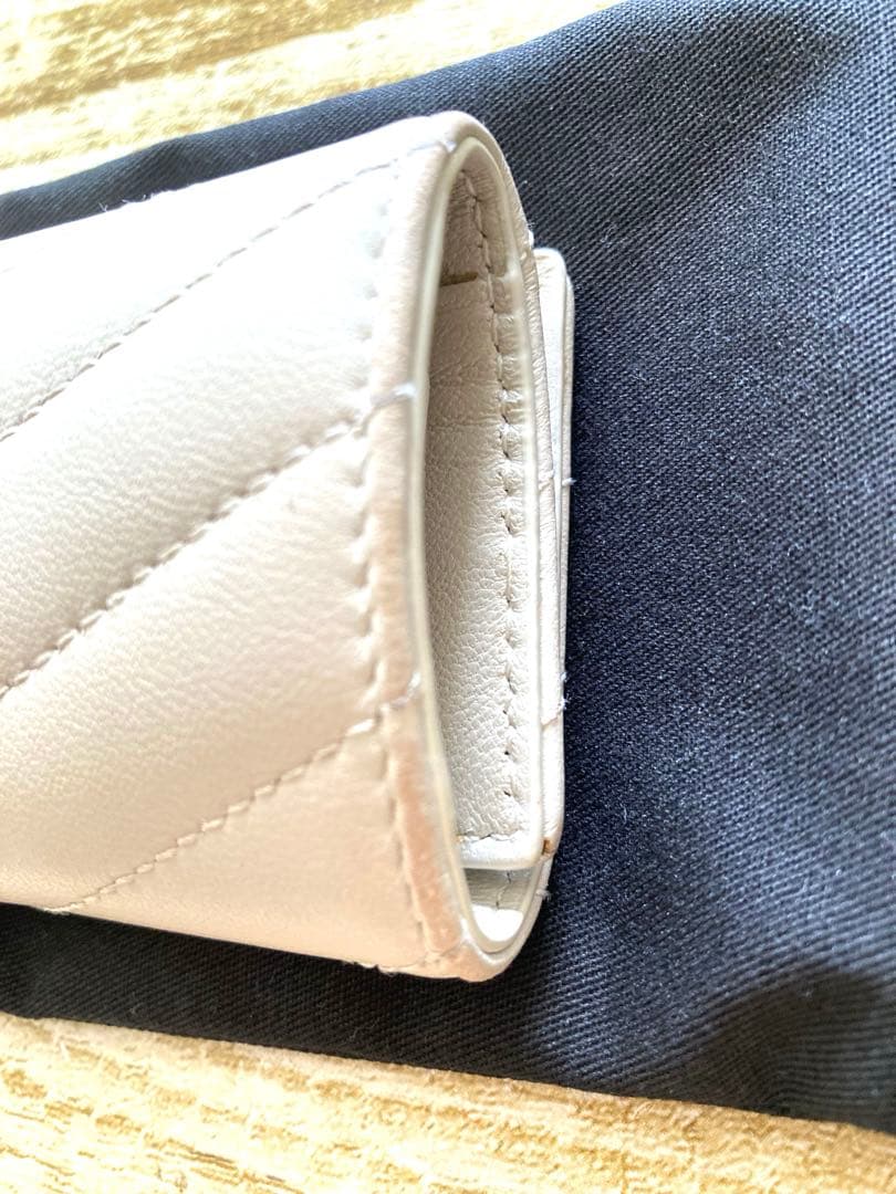 Saint Laurent YSLモノグラムキーケース クリームホワイト