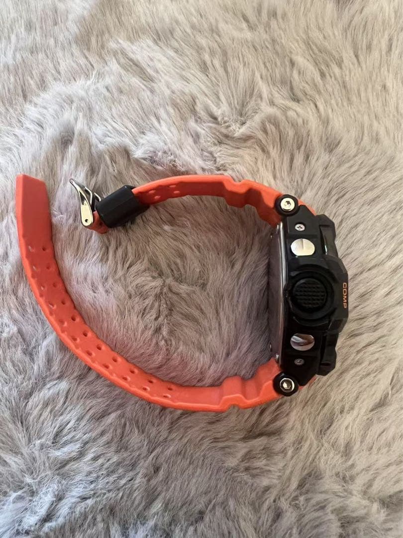 【美品】G-SHOCK 腕時計GA-1000-4A