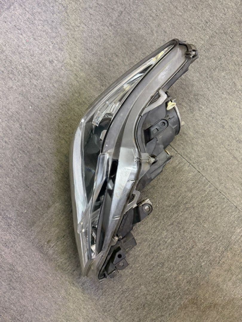 クラウン 210 前期 右 ヘッドライト 良好な状態