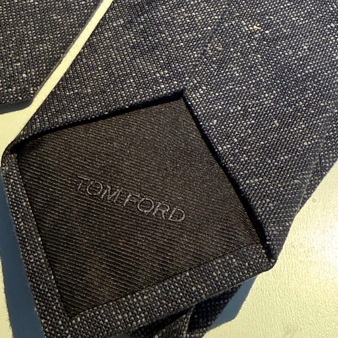 TOM FORD ダークグレー ネクタイ
